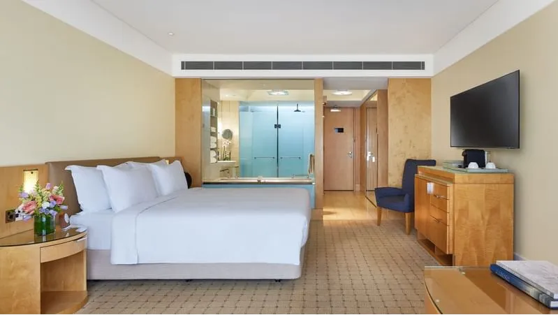 TOWER ATRIUM KING ROOM