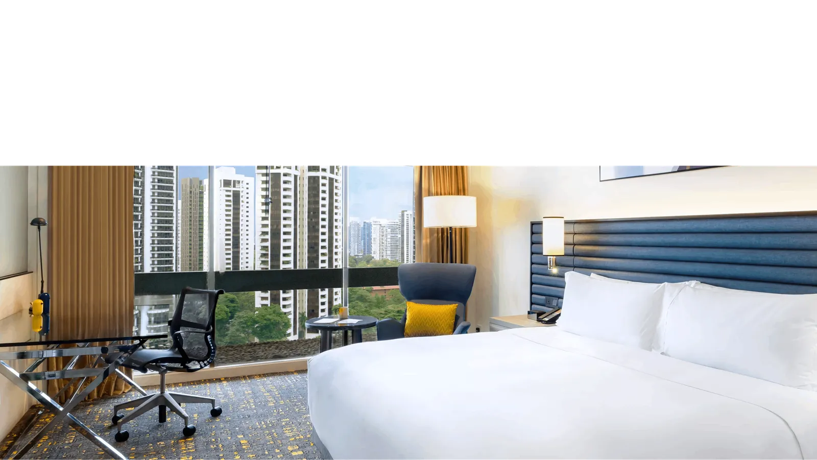 Deluxe Room with Club Access