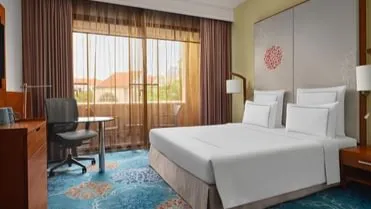 Premier King with Balcony