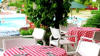 Poolside Cafe