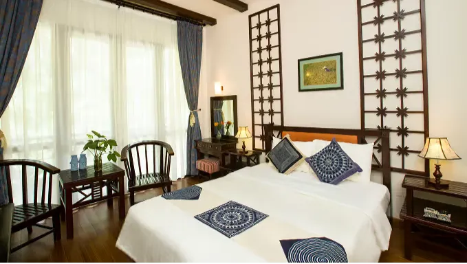 Deluxe Pool View Room