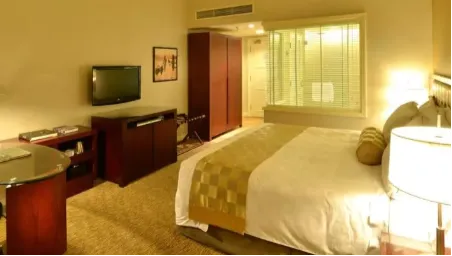 Equator Club Deluxe Room