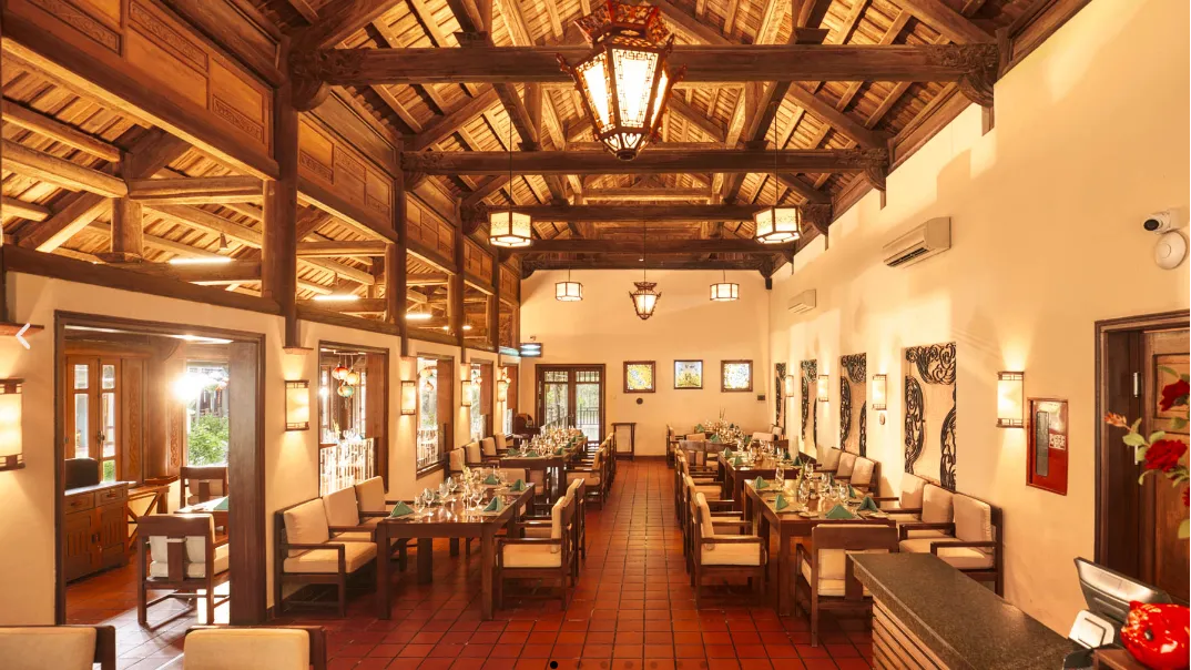  Previous slideNext slide Organic Restaurant