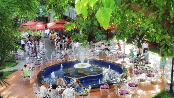 Le Rendez – vous Restaurant