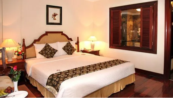 Colonial-Deluxe Room