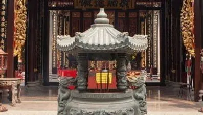 Nghia An Hoi Quan Pagoda