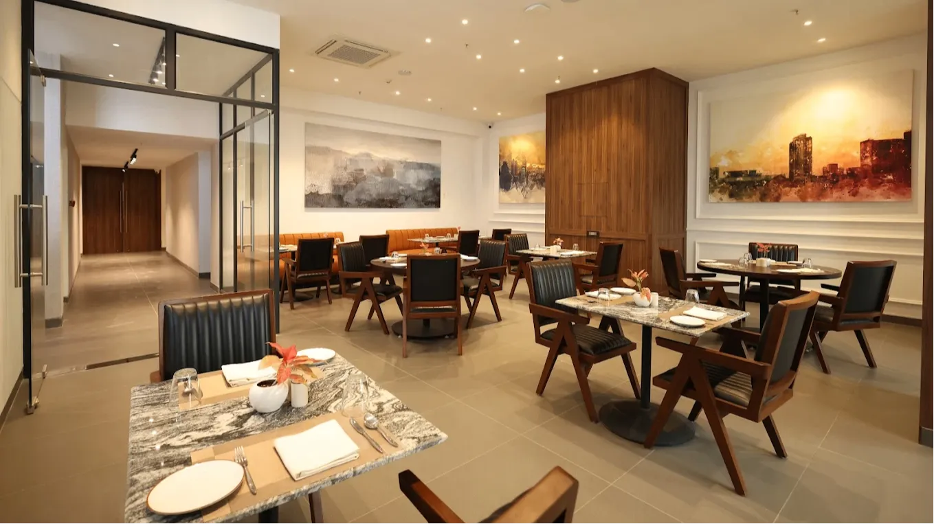 Sky Club: Rooftop Restaurant, Bar