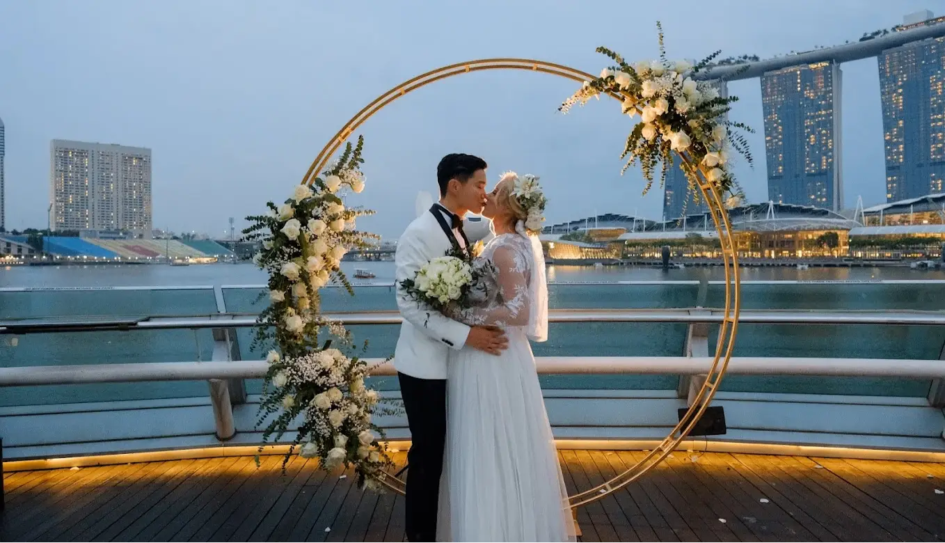 1-Host Singapore — main image