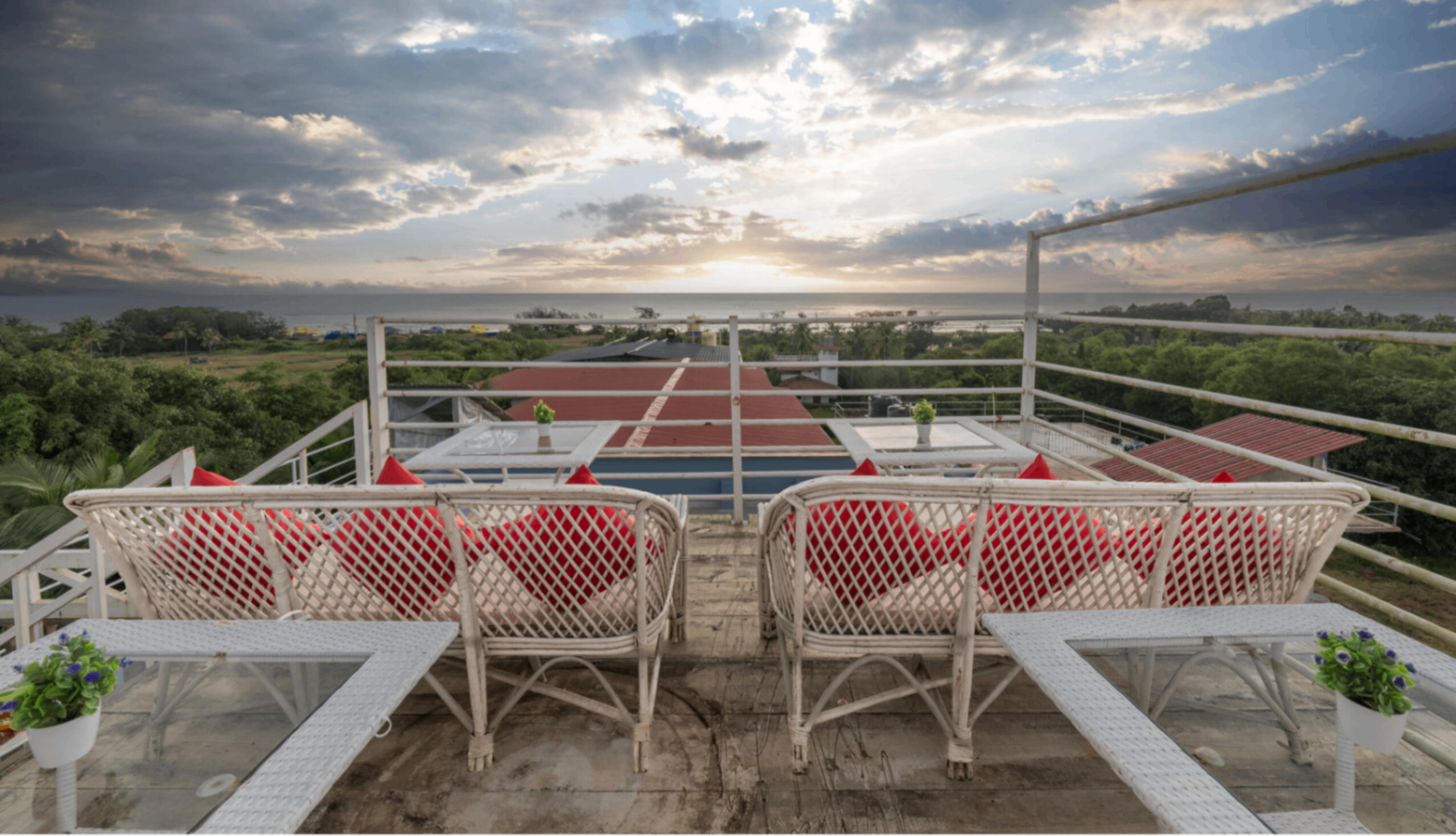 event-venue-Echor Samara Morjim Goa Sea View Restro