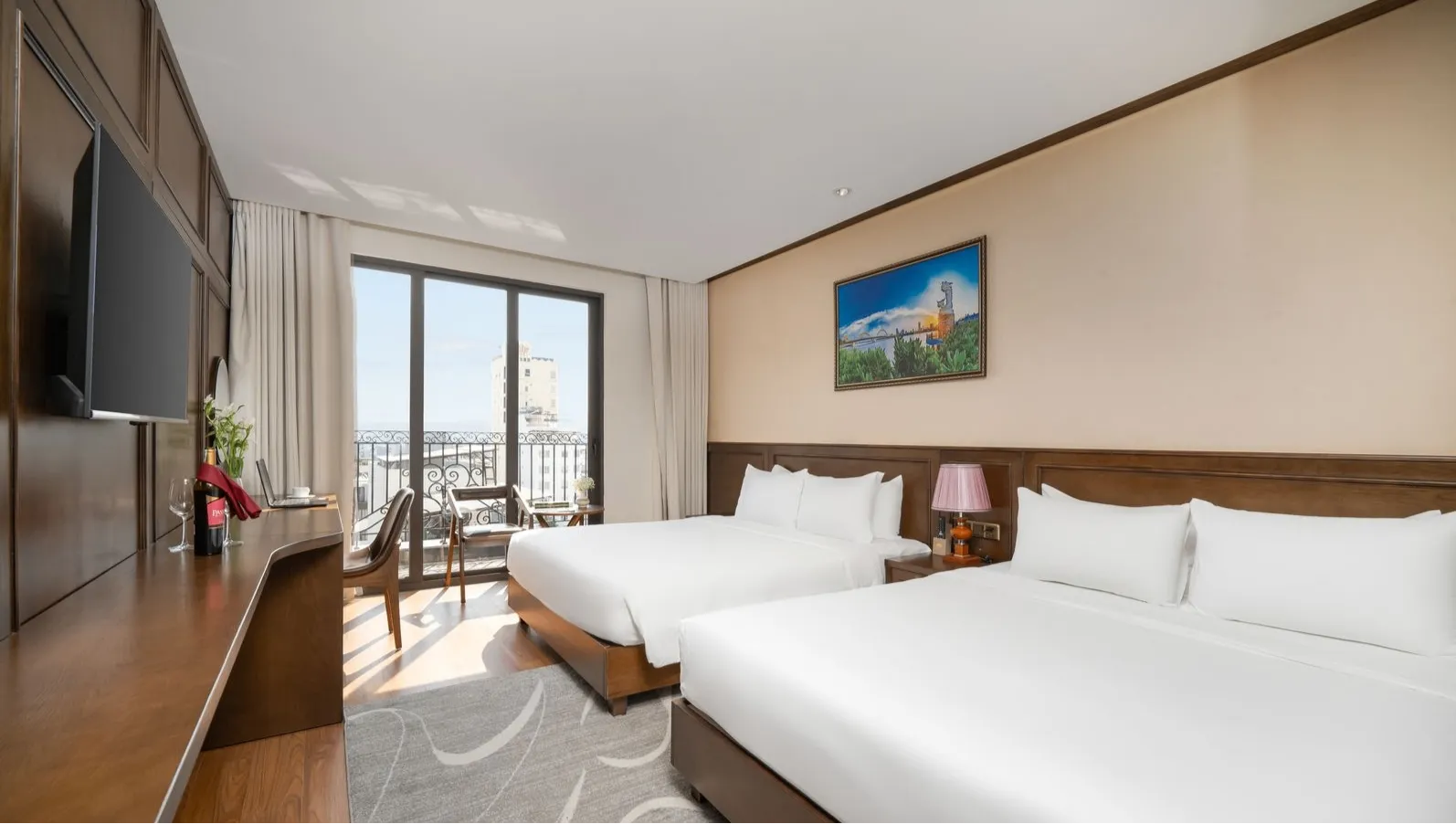 Suite Family City View