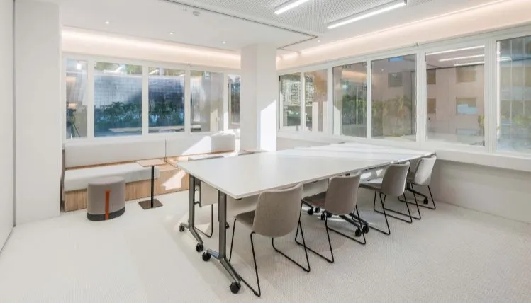SINGAPORE ROOM — main image