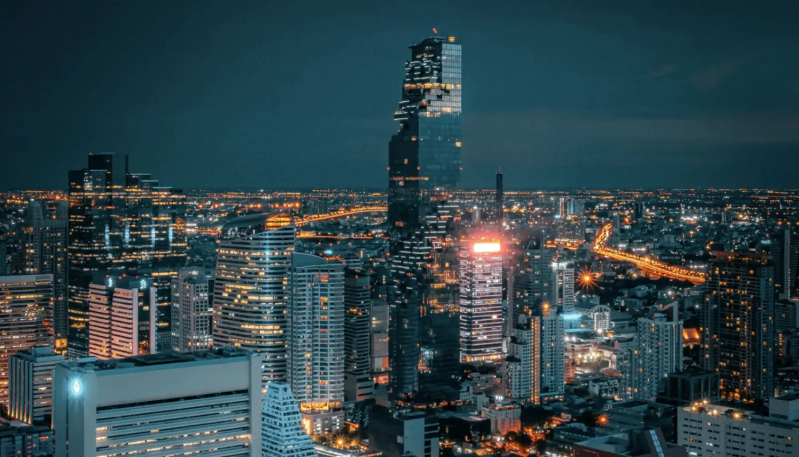 The Standard, Bangkok Mahanakhon — main image