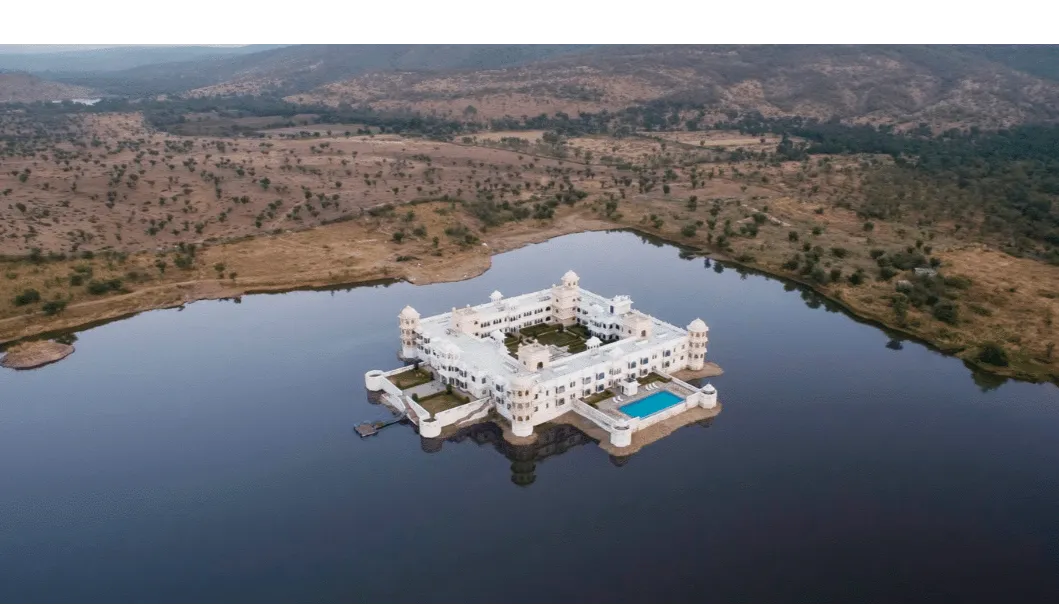 jüSTa Lake Nahargarh Palace, Chittorgarh