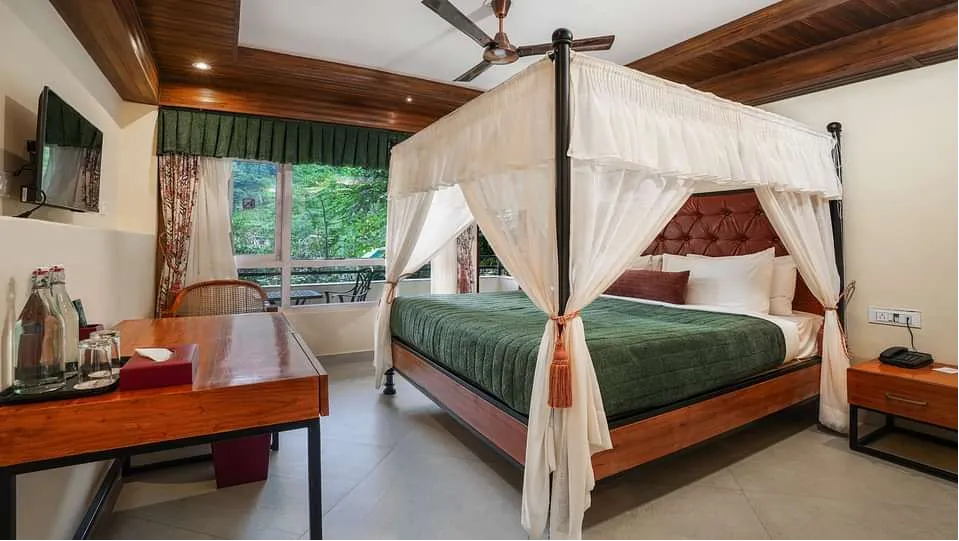 PREMIUM ROOM WITH BALCONY