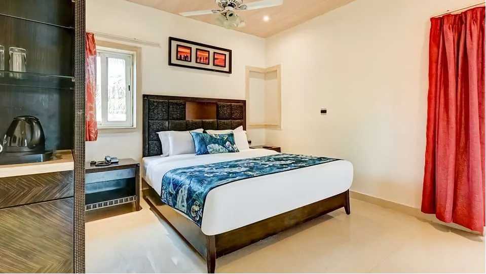 KING SUITE WITH PRIVATE BALCONY