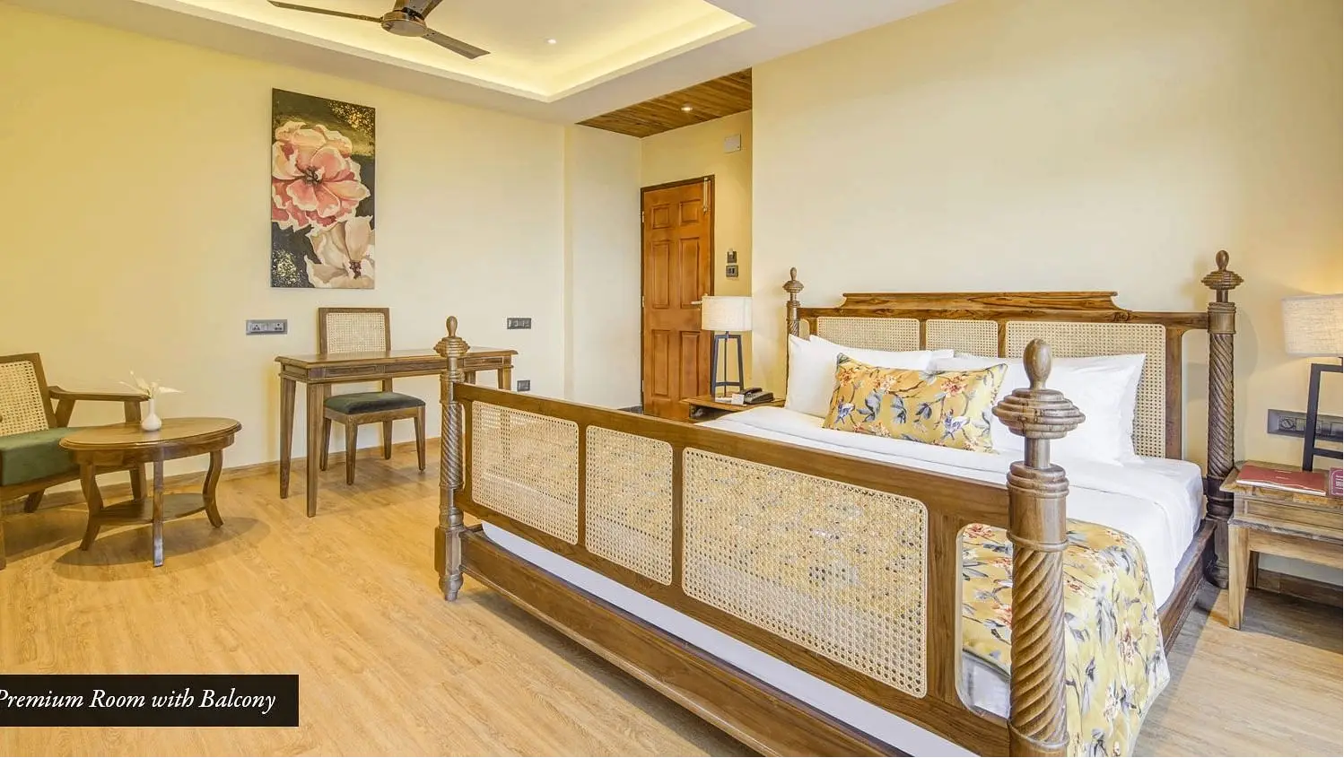 PREMIUM MOUNTAIN VIEW ROOM WITH PRIVATE BALCONY