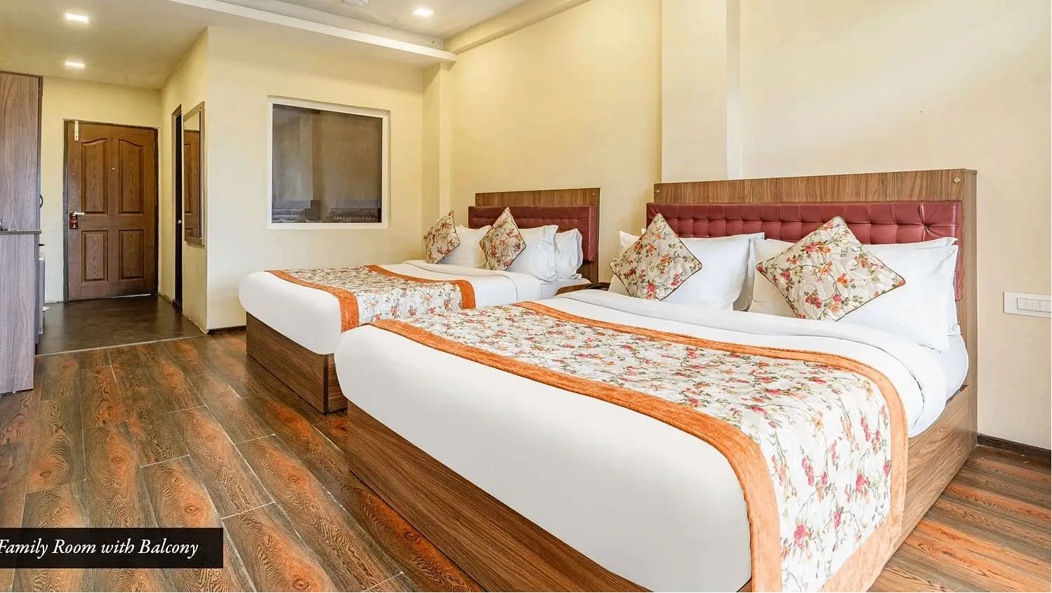 FAMILY MOUNTAIN VIEW ROOM WITH PRIVATE BALCONY