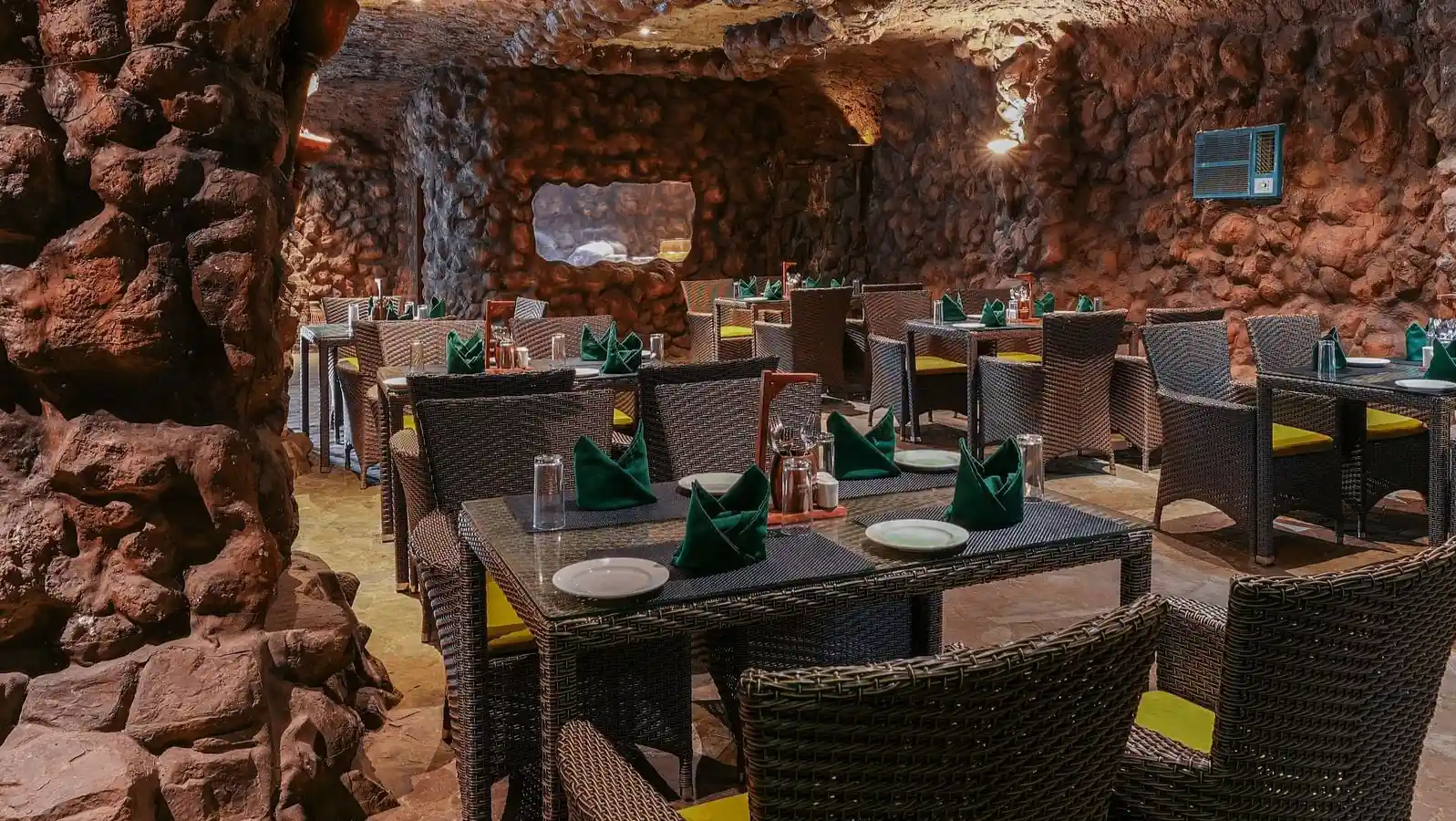 Restaurant in Kaziranga