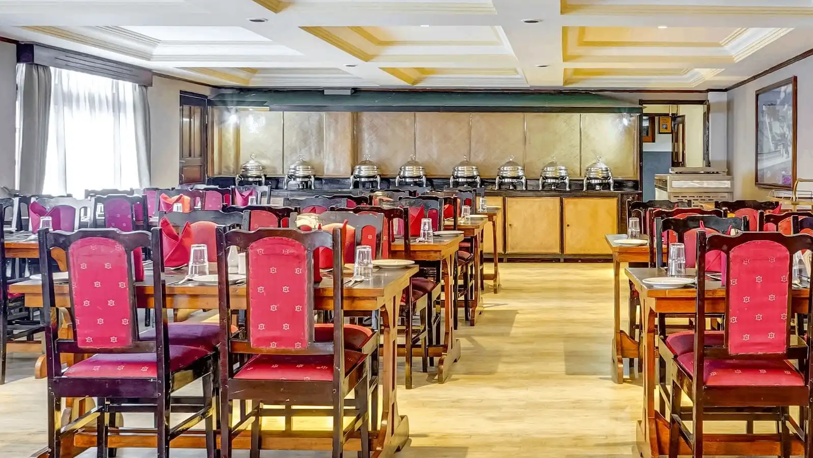 RESTAURANT IN PELLING