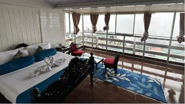 Kanchenjunga Room