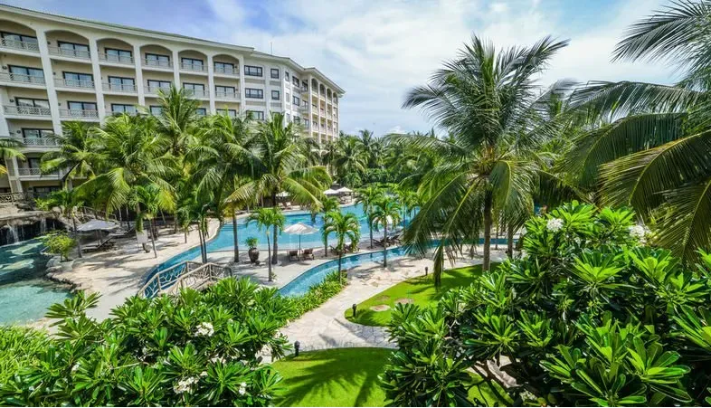 Olalani Resort & Condotel — main image