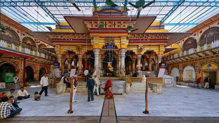 Shree Dwarikadhish Temple, Mathura