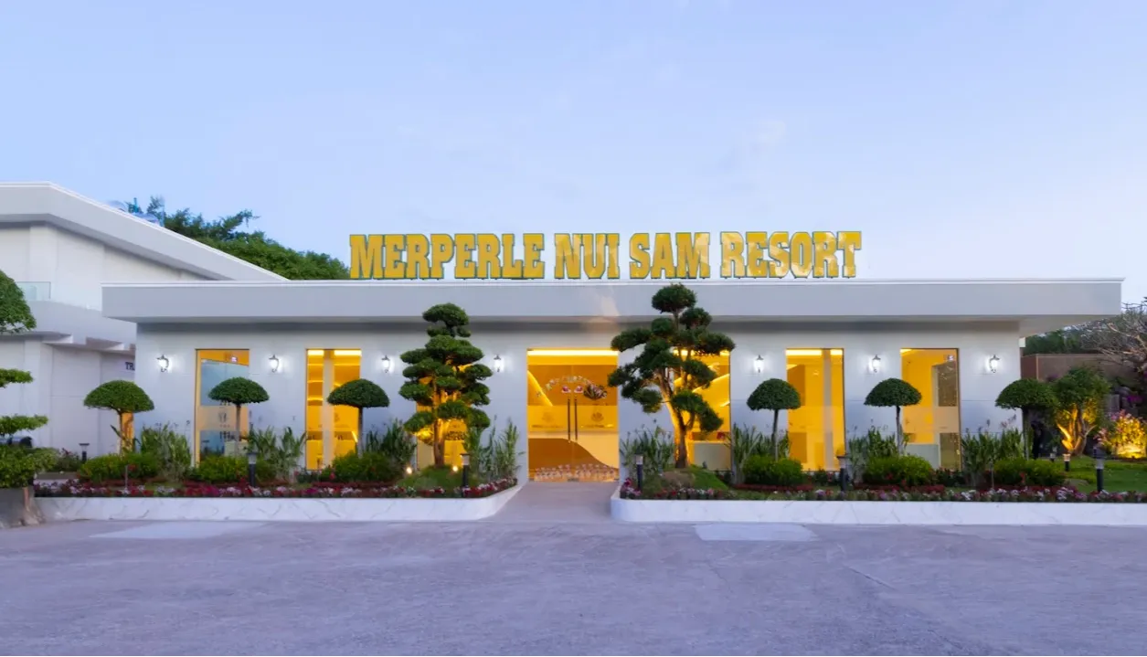 MerPerle Nui Sam — main image