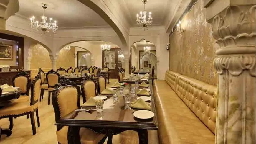 WelcomHeritage Traditional Haveli, Jaipur, Rajasthan, India - Spalba