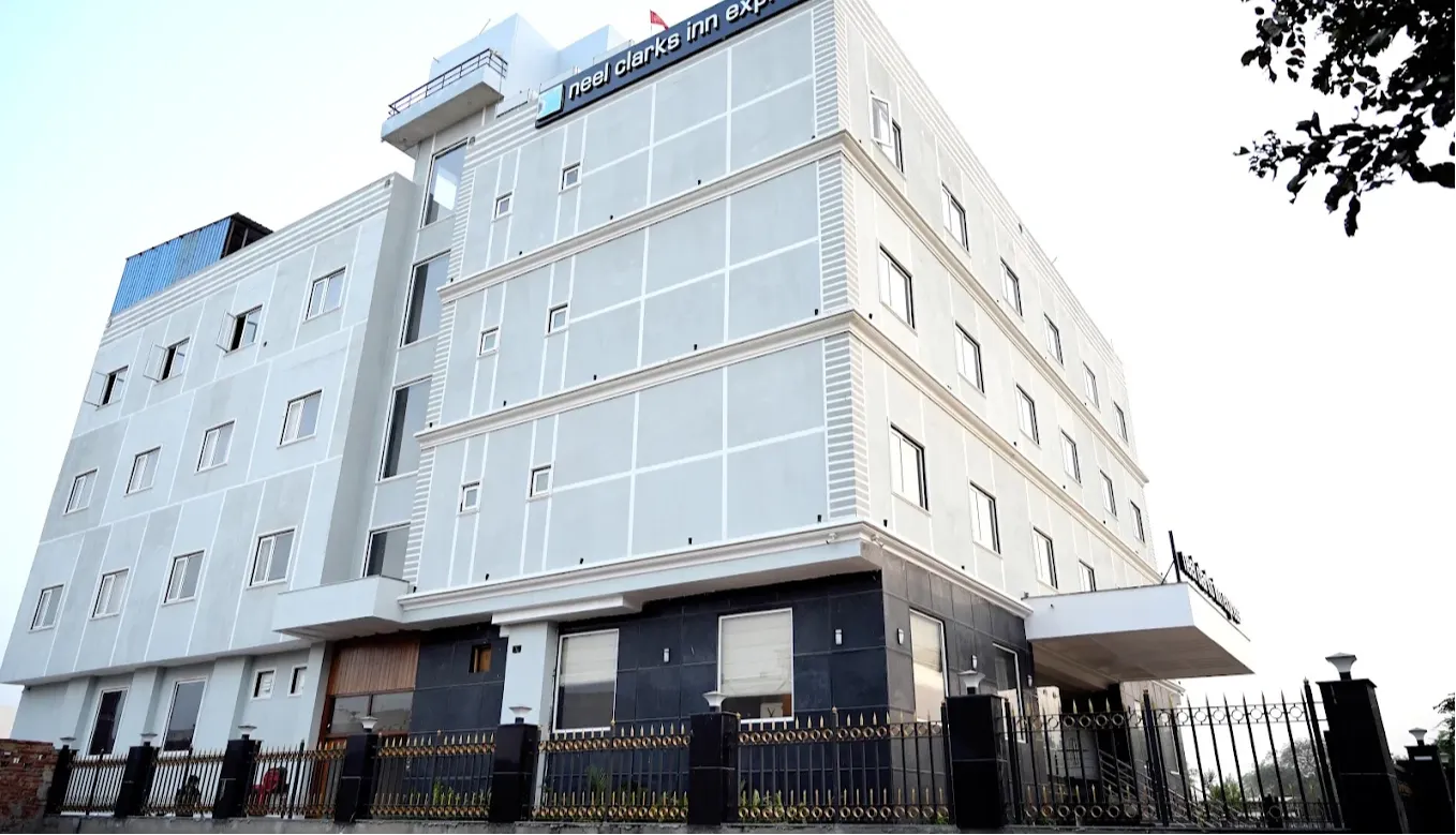 event-venue-Neel Clarks Inn Express, Near Taj Mahal