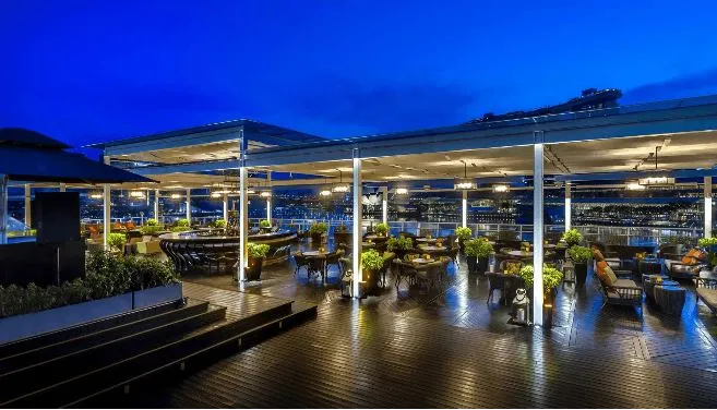 Lantern Rooftop Bar — main image