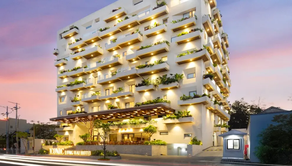 Iconic Long Hai Hotel — main image