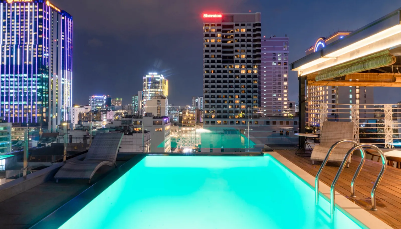Blue Diamond Hotel — main image