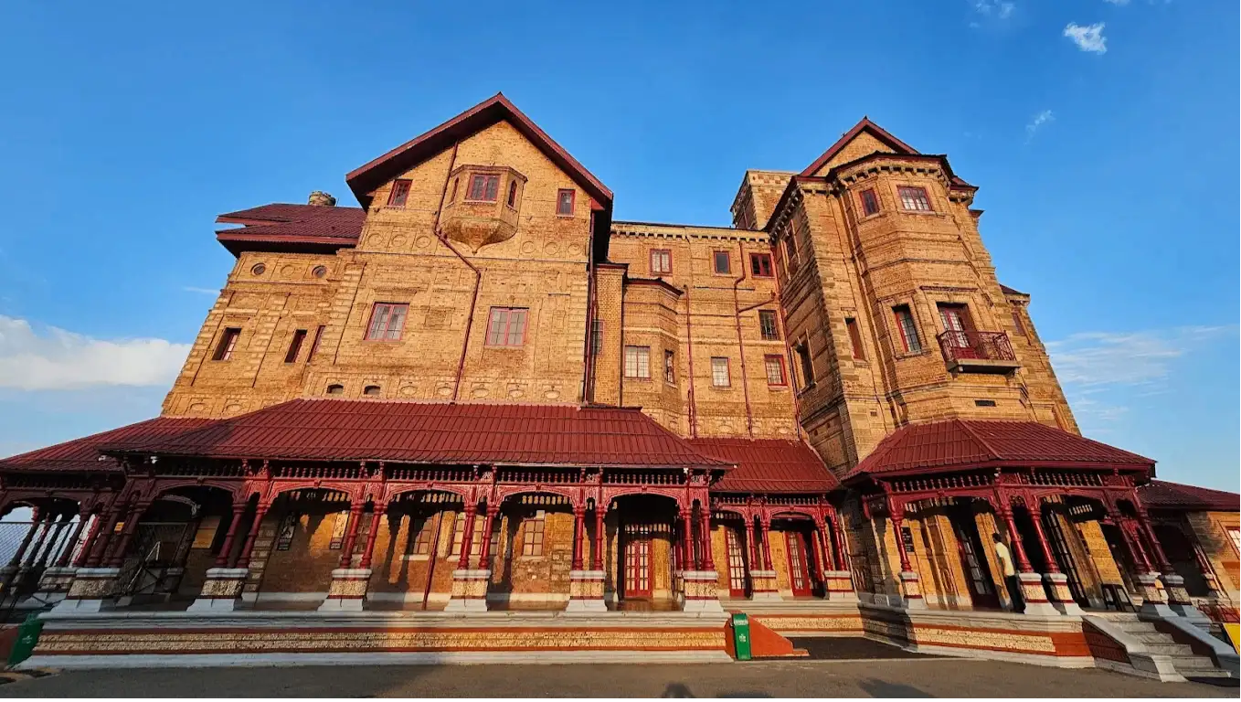 Amar Mahal Museum and Library