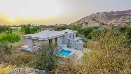 Cottage with a Plunge Pool