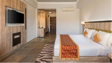 Deluxe Rooms With Standing Balcony