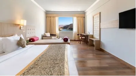 Deluxe Top Floor Lake View Room