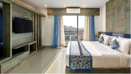 Luxury Rooms With Bathtub 