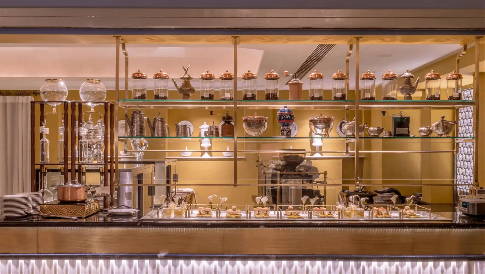 Mad Hatter - The Bake House