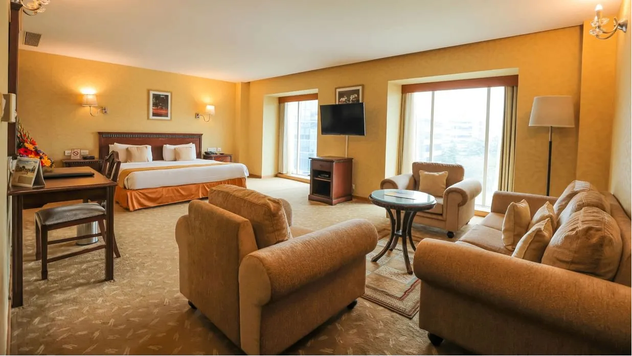 Grandeur Suite Park View with Bathtub