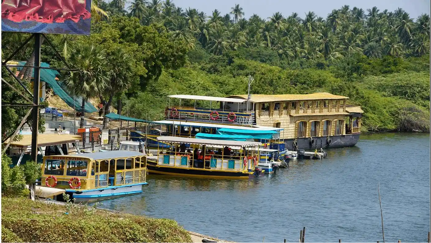 Chunnambar Boat House