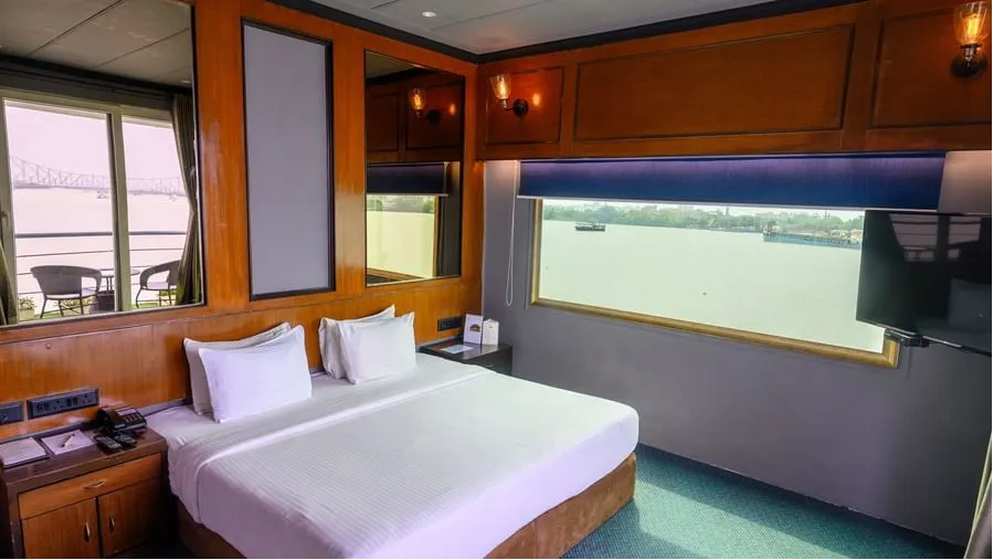 Heritage Cabin with Balcony