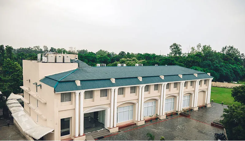 Safal Retreat — main image