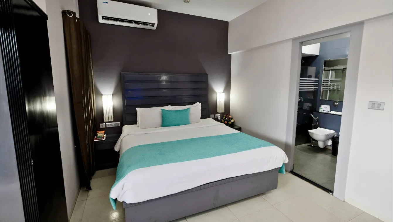 Superior Pool View Room