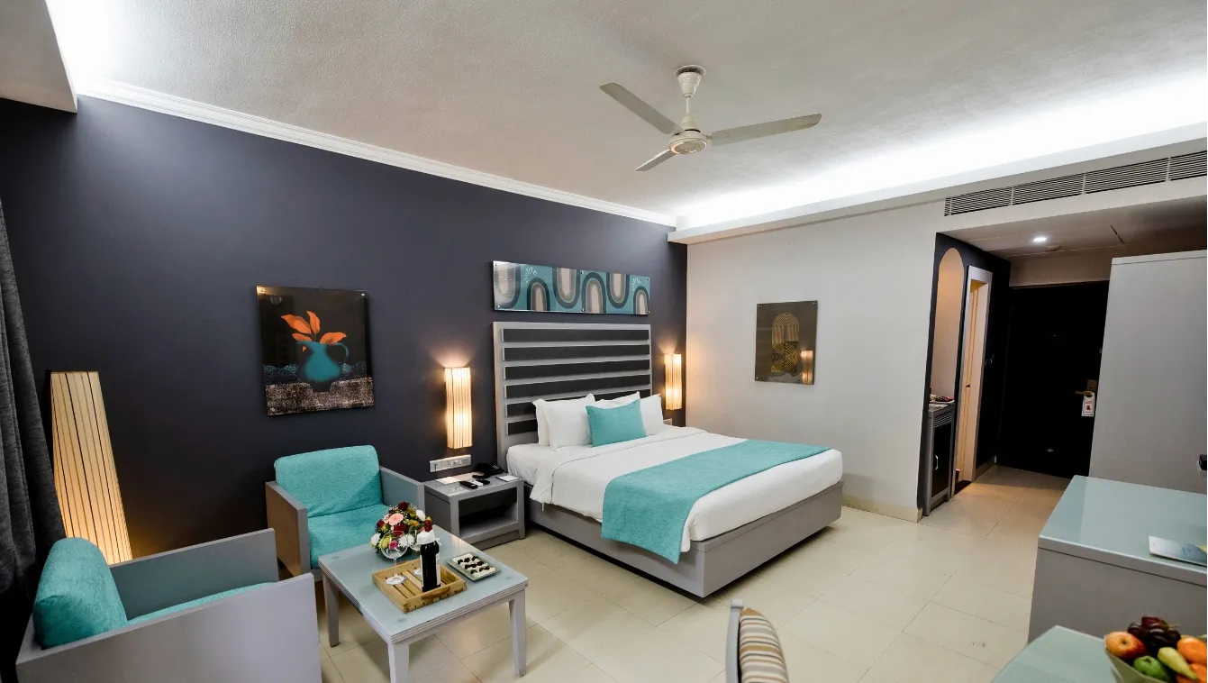  Luxury Pool View Suite