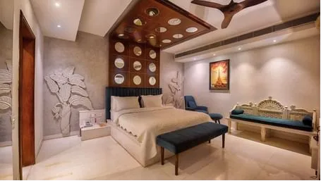  Crescent Suite