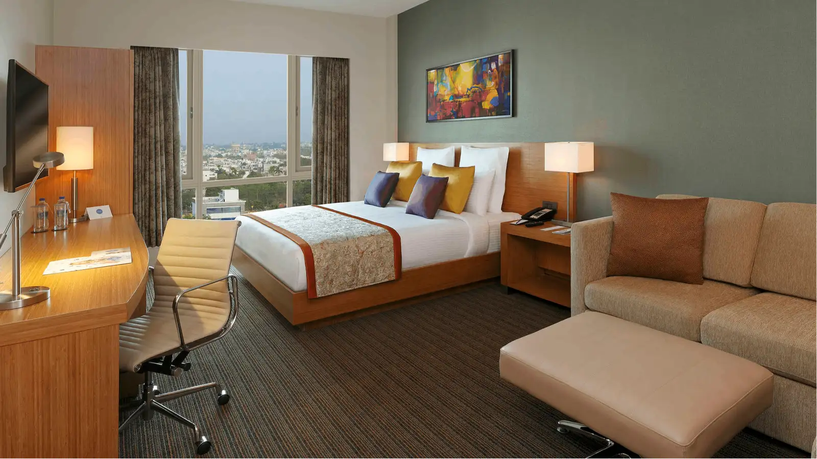  Superior Room 