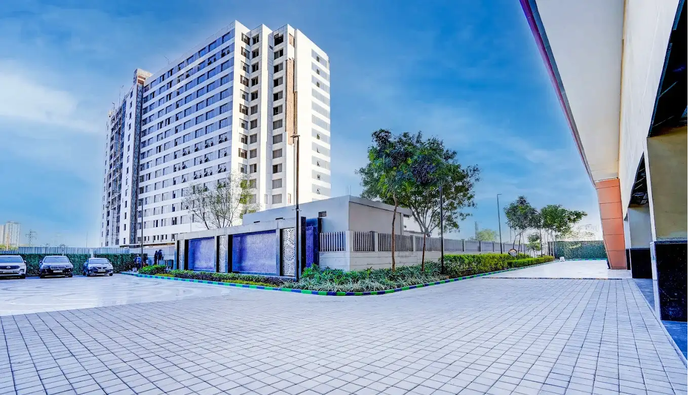 SUNDAY HOTEL & RESIDENCES