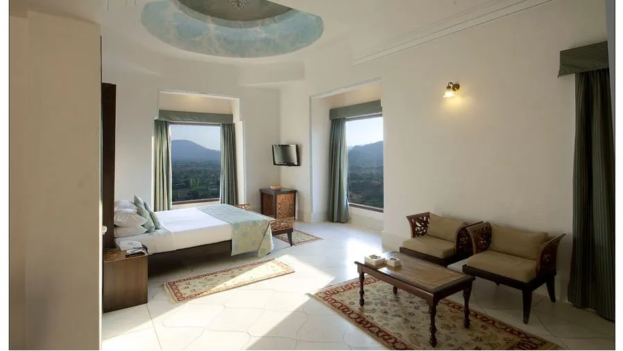 Honeymoon Suite with Jacuzzi