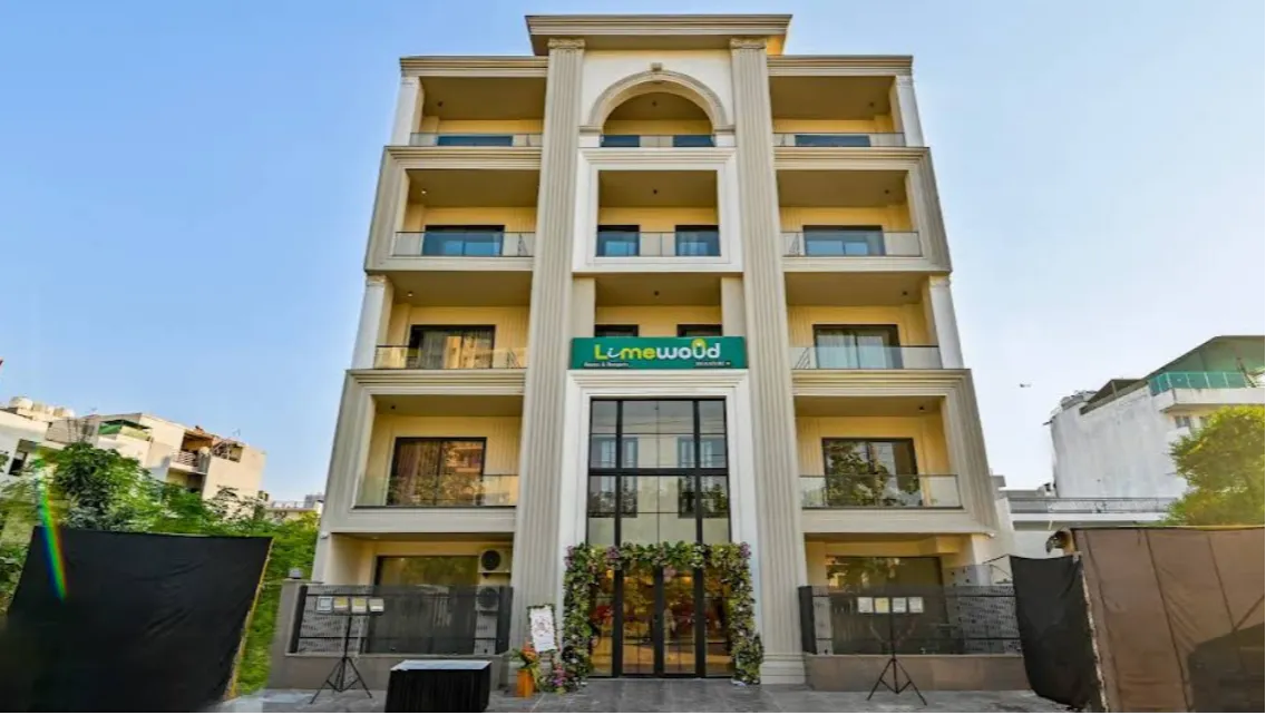 Limewood Signature Near Golf Course road