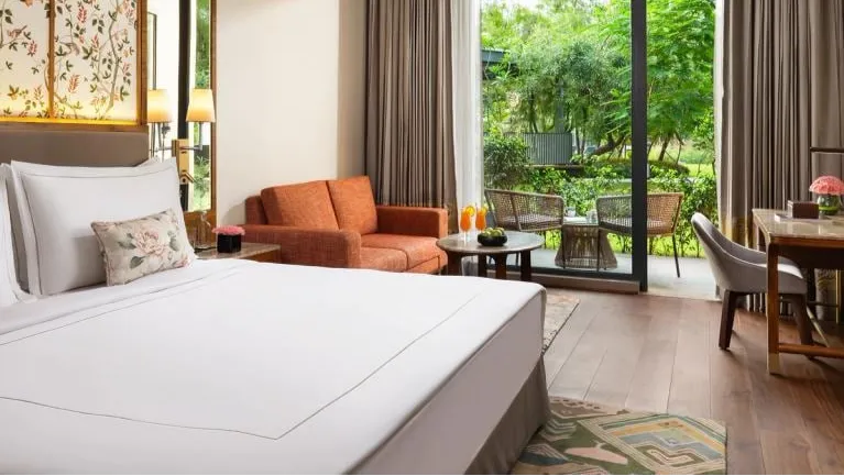 Superior Room King Bed 